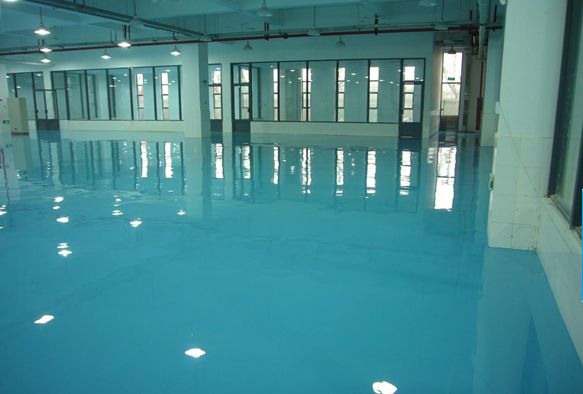 耐磨地坪漆施工廠家如何解決環(huán)氧地坪起灰、起砂問(wèn)題？