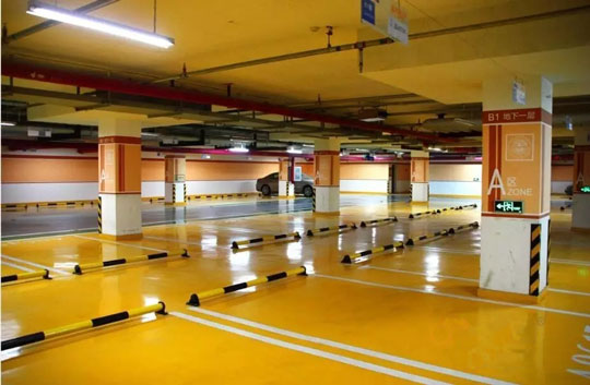 停車場地坪漆施工后出現(xiàn)色差的因素？