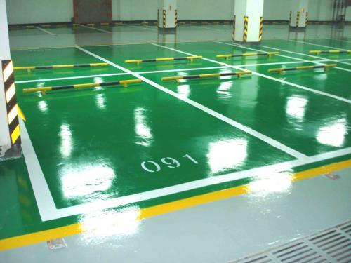 停車場環(huán)氧地坪漆施工后的地面應(yīng)達(dá)到怎樣的標(biāo)準(zhǔn)？