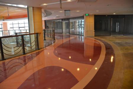 瓷磚褪色破裂不用怕？看環(huán)保地坪涂料施工廠怎么做？