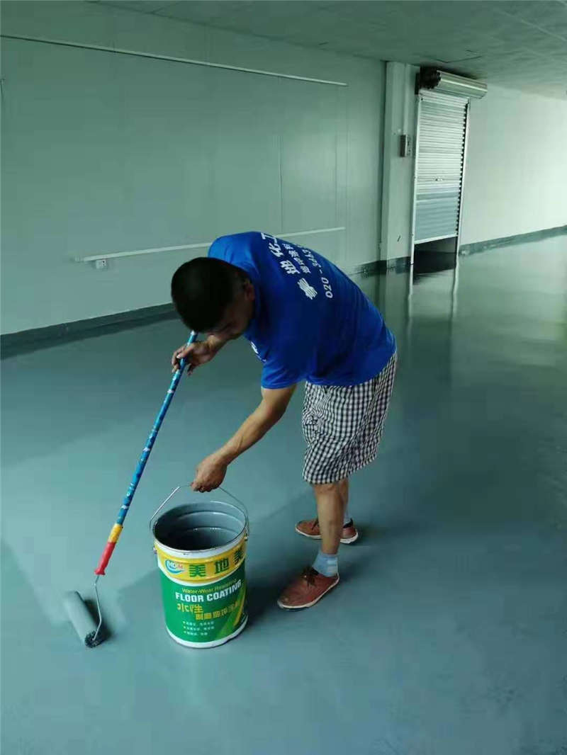 影響重慶水性地坪漆公司發(fā)展的外部因素有哪些？