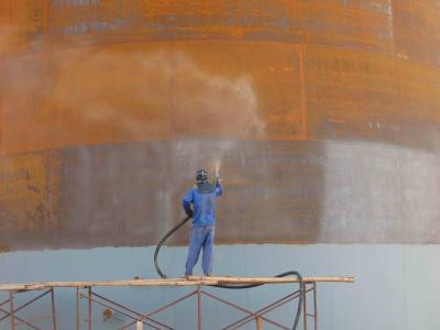 石化罐防爆除銹.jpg 石化罐防爆除銹.jpg