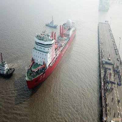 俄專家將“雪龍2號(hào)”與俄羅斯破冰船進(jìn)行比較